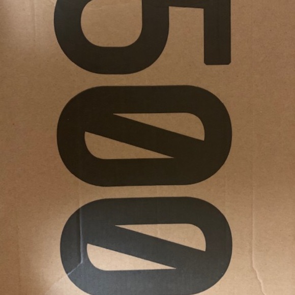 Yeezy 500 - Picture 8 of 8